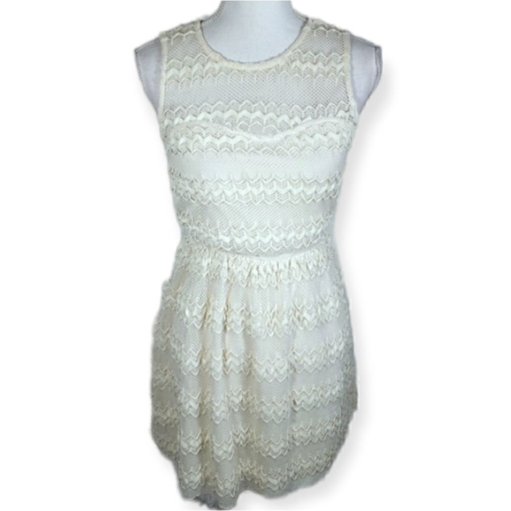 PINKY CREAM LACE DRESS SZ.8 EUC